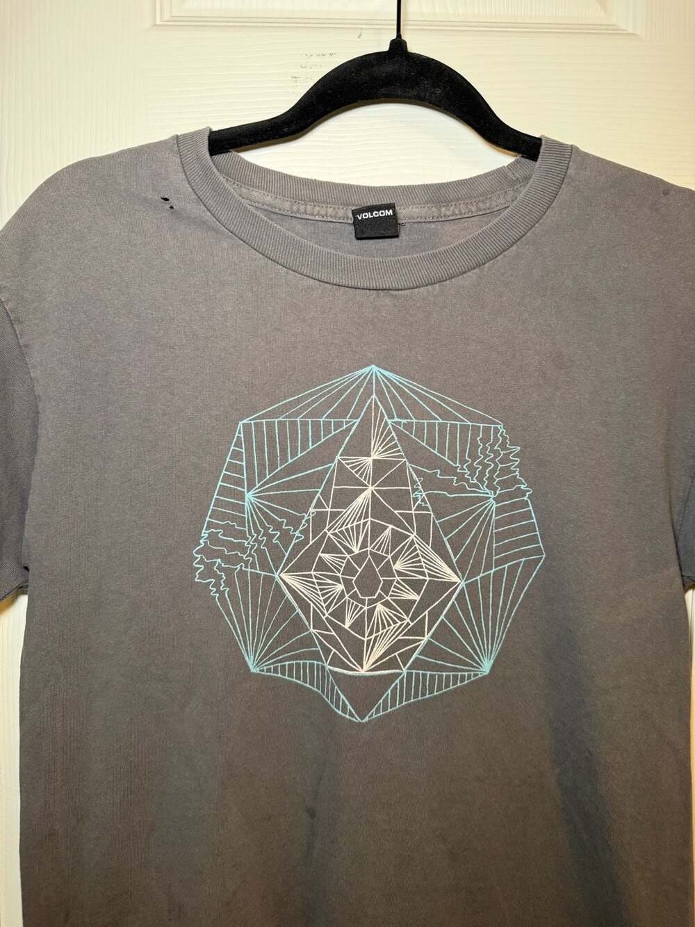 Volcom Sacred Geometry Graphic T-Shirt L Gray Short Sleeve Tee